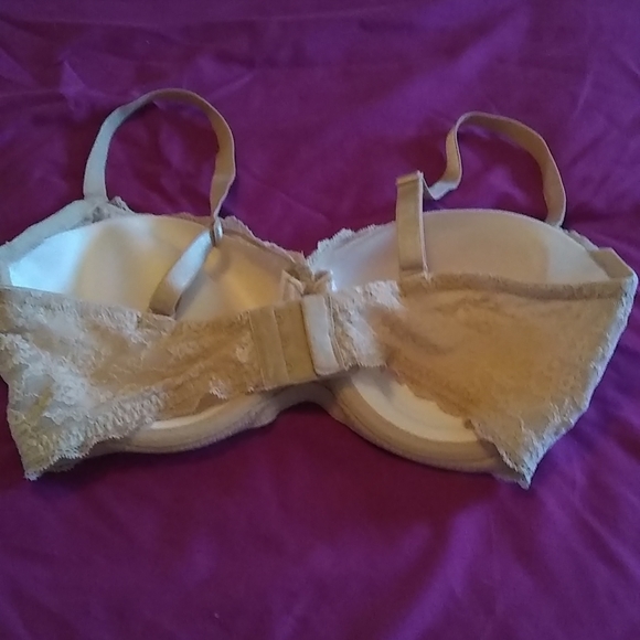 Victoria's secret bra - Picture 2 of 3